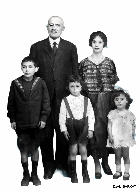 MESGUICH Messaoud en famille.jpg